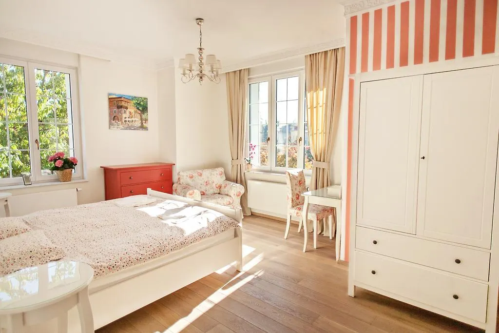 Guest House Villa Monet 프라하 0*,  체코